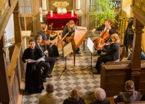 Capella via Regia am Karfreitag 2014 | Foto: Holger Simmat